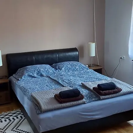 Apartment Zsofi Apartman *